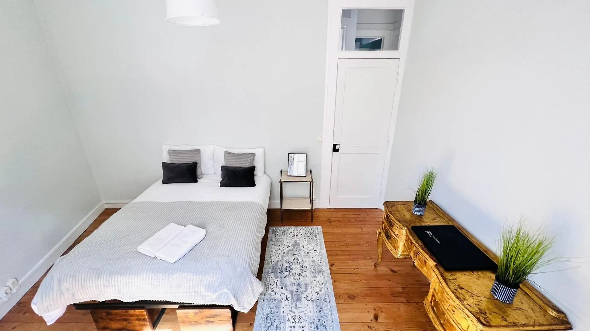 Apartment Best Location To Visit Sintra, Next To Station, Perfect For Tourists Portugal